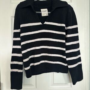 Abercrombie and Fitch Sweatshirt Size M